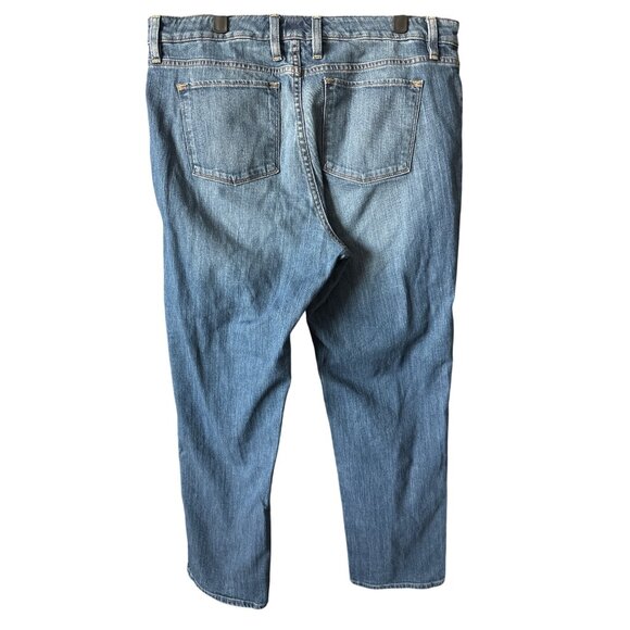 L.L.Bean Favorite Fit Jeans Blue Denim 99% Cotton 1% Spandex Size 16 - Picture 2 of 5